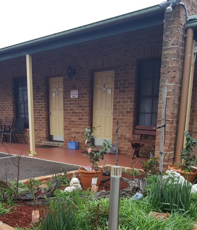 Sandstock Motor Inn Armidale Bagian luar foto