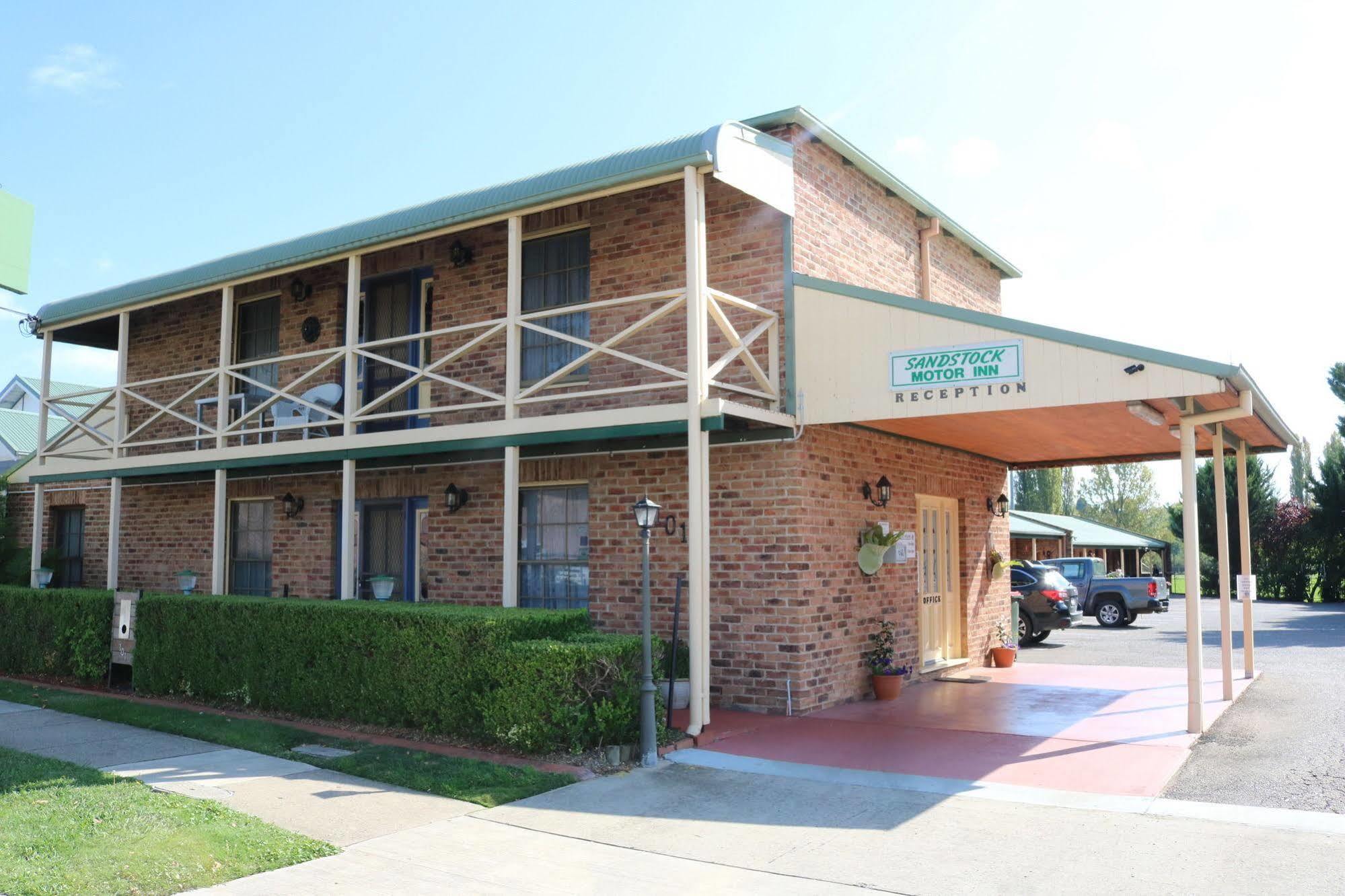 Sandstock Motor Inn Armidale Bagian luar foto