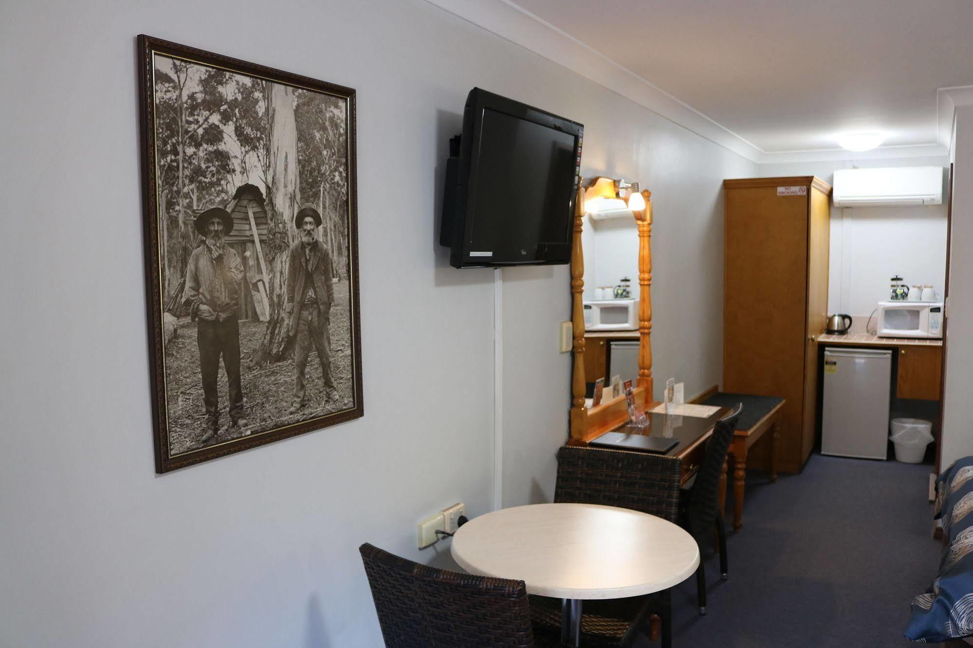 Sandstock Motor Inn Armidale Bagian luar foto