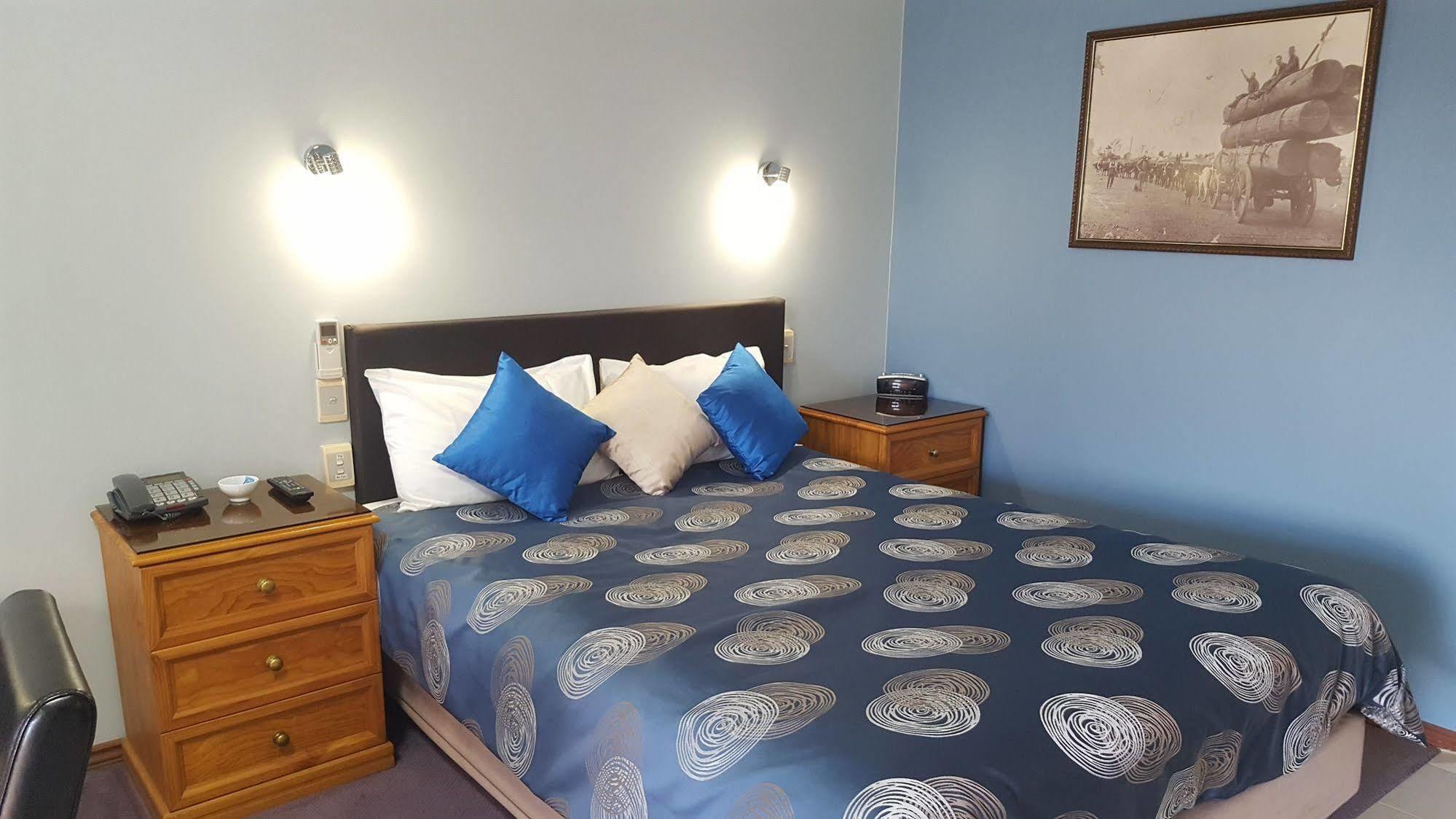 Sandstock Motor Inn Armidale Bagian luar foto